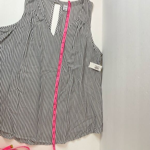 New! Old Navy| Large|Sleeveless top| striped | Fit and flare| soft| Loose - Picture 4 of 10